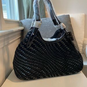 ⭐️Brand new with tags , black Cole Haan purse.⭐️